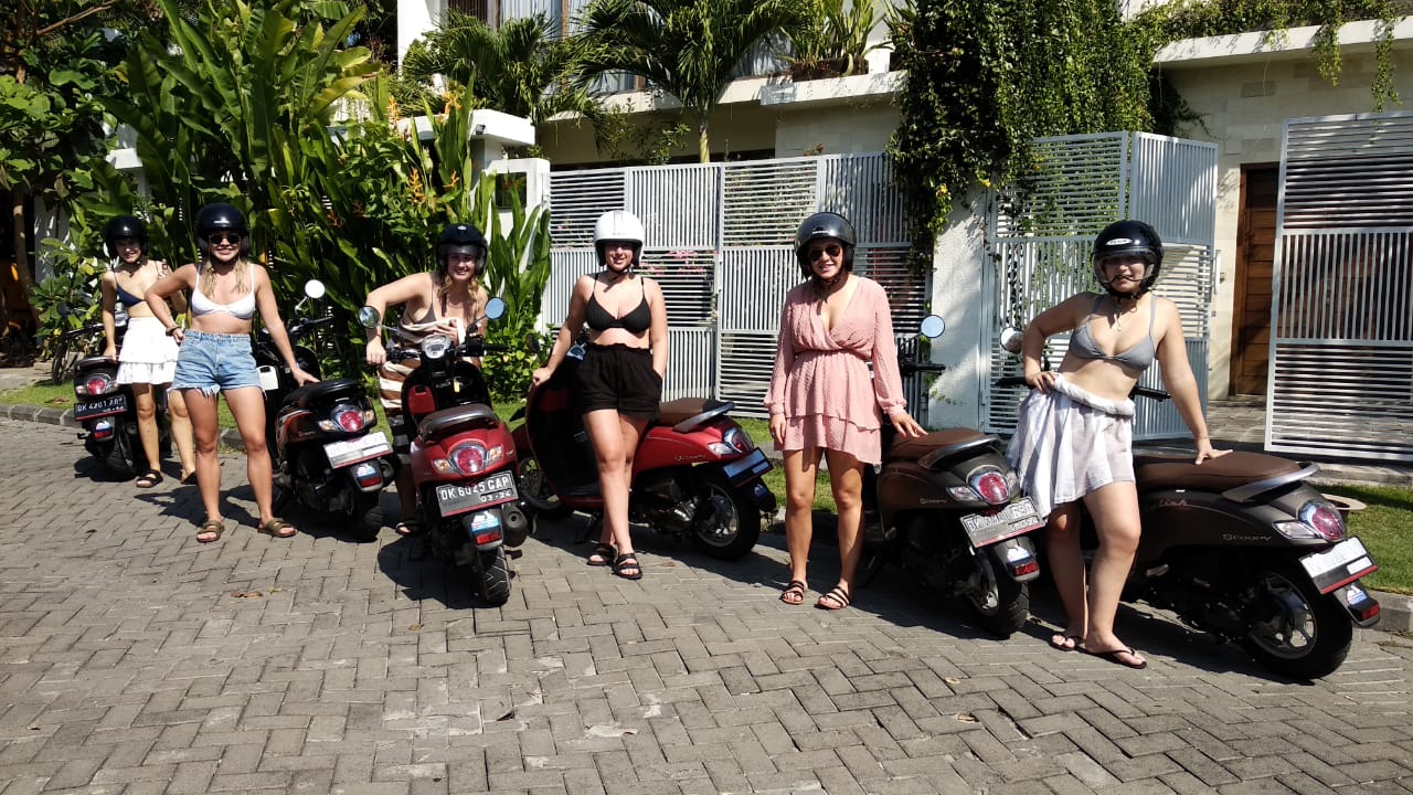scooter-bali-rental-cust